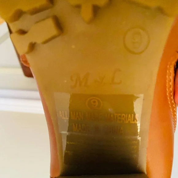 M&L Mango Rugged Biker Block Heel Zippered Lug Sole Ankle Bootie Boots Size 9 - Picture 8 of 11